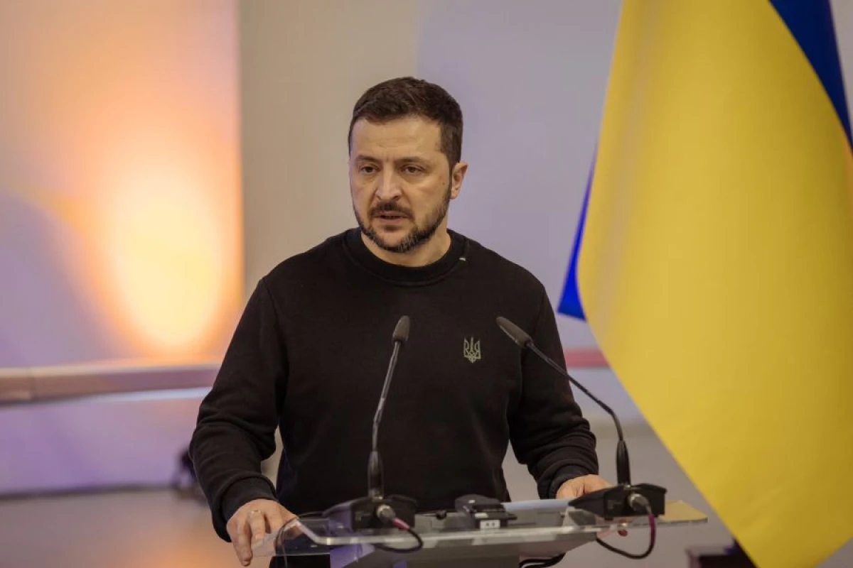 Zelenski Albaniyaya getdi