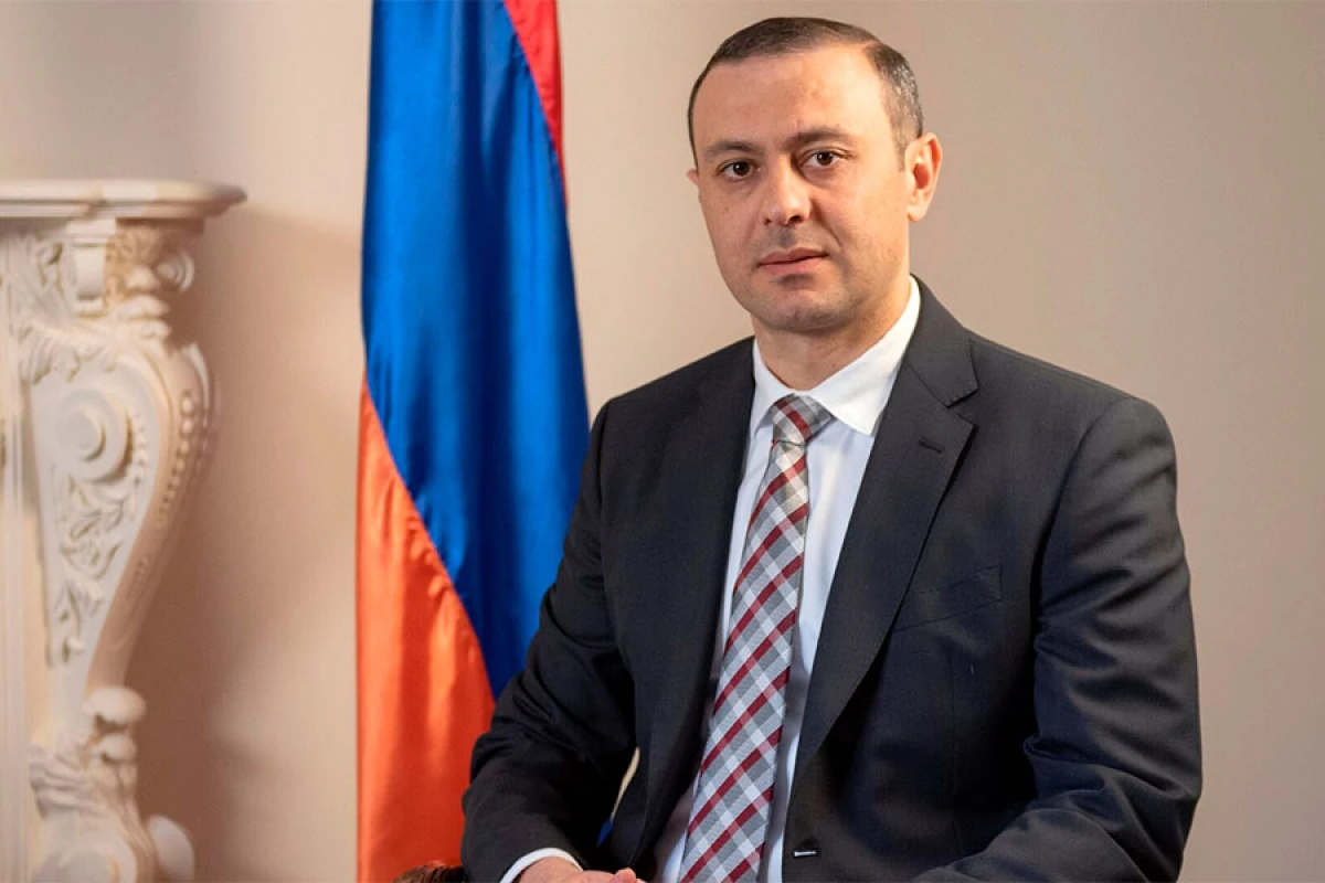 Armen Qriqoryan Əraqçi ilə görüşdü