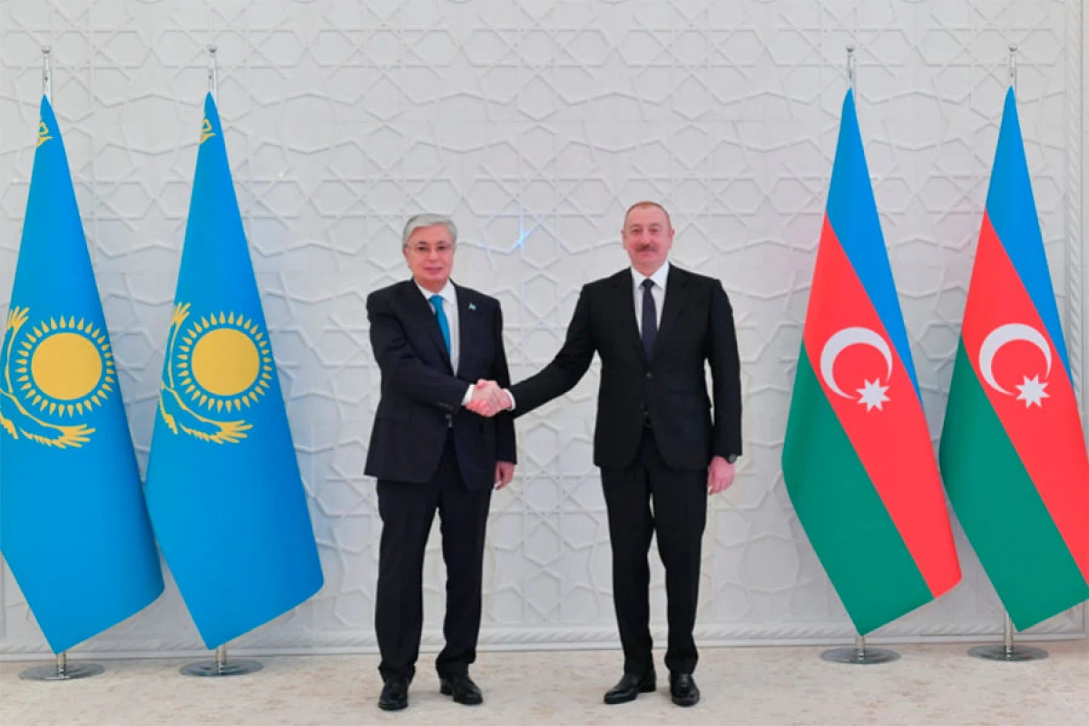 Prezident İlham Əliyev Tokayevə zəng etdi