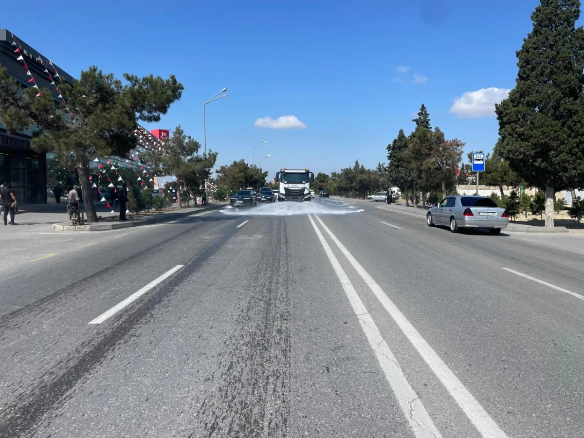 Bakının 551 küçəsi yuyuldu — 1