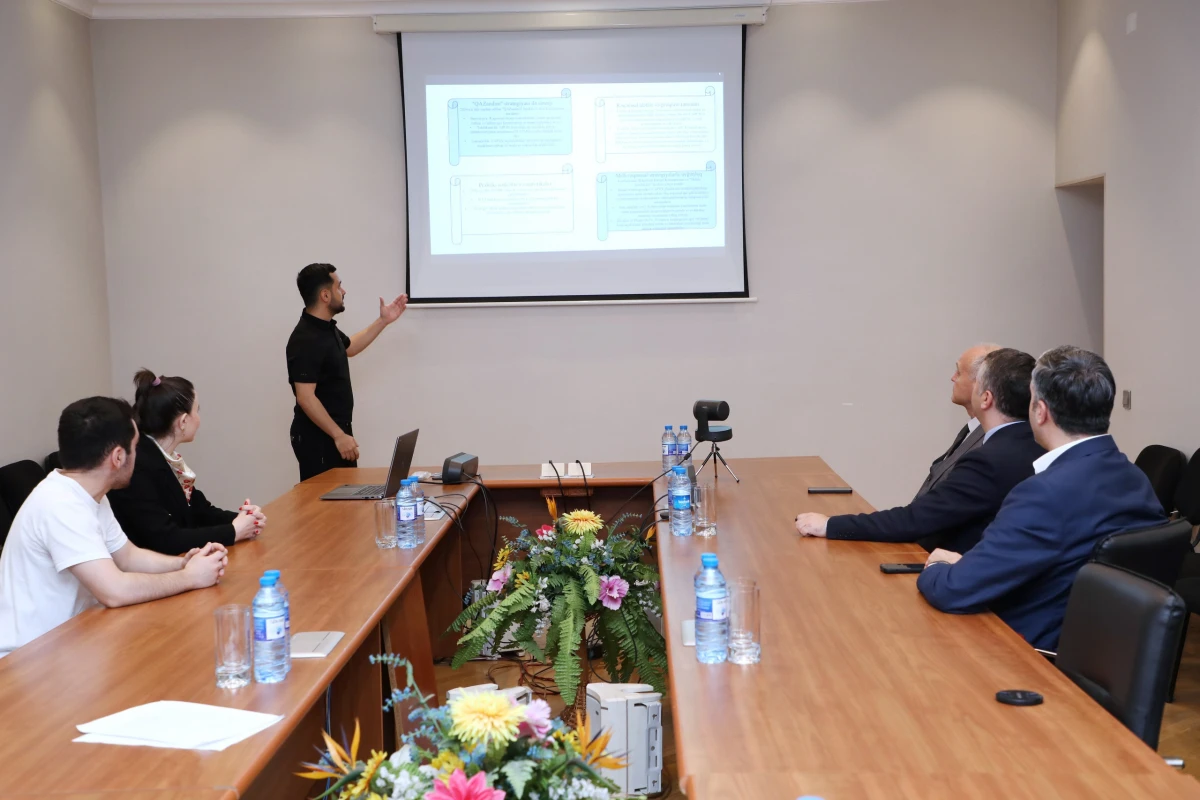 “Gənc İstedadlar Proqram”ında təcrübəçilərin fərdi mövzularının təqdimatı keçirildi — 2
