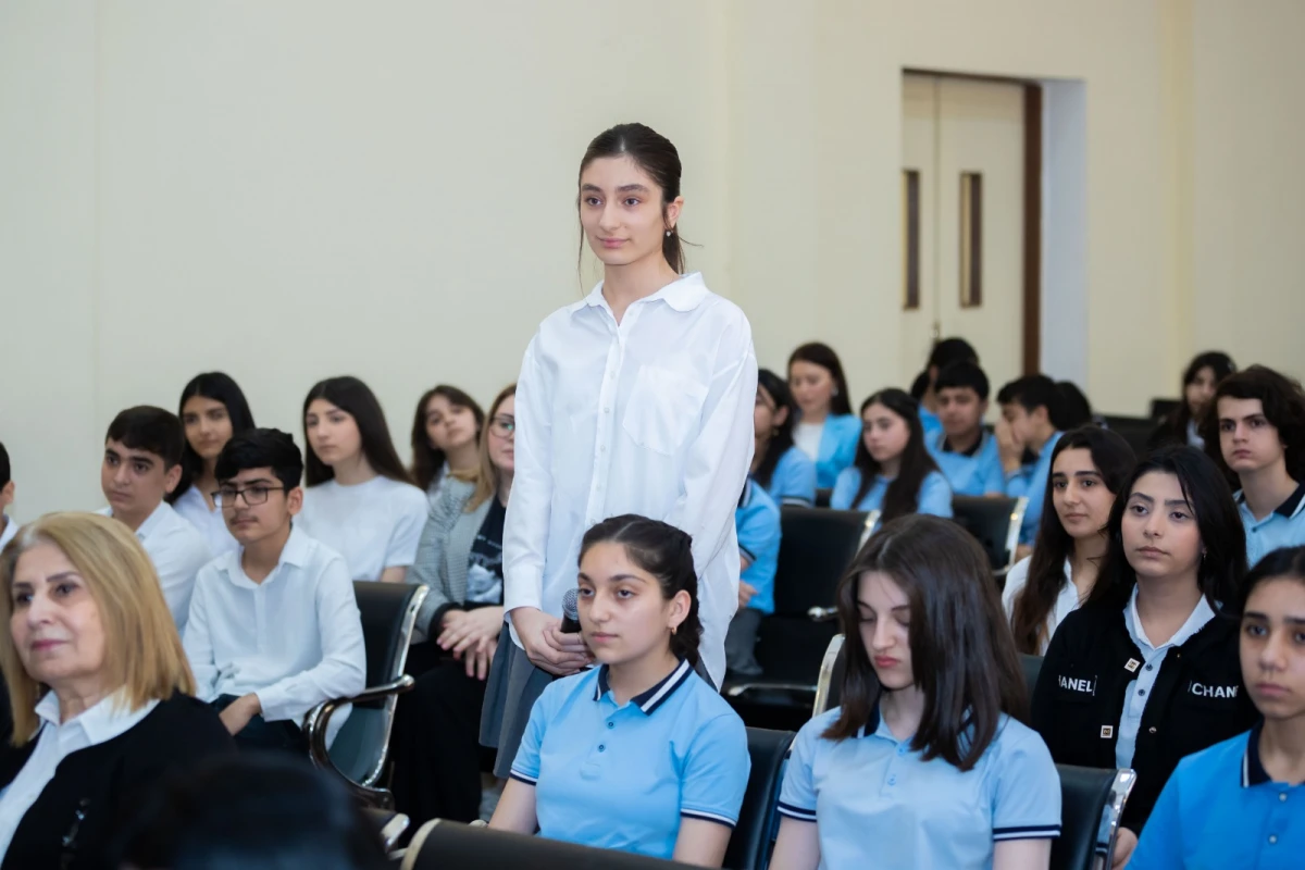 Vətən müharibəsi iştirakçıları ilə məktəblilərin görüşü təşkil edildi — 2