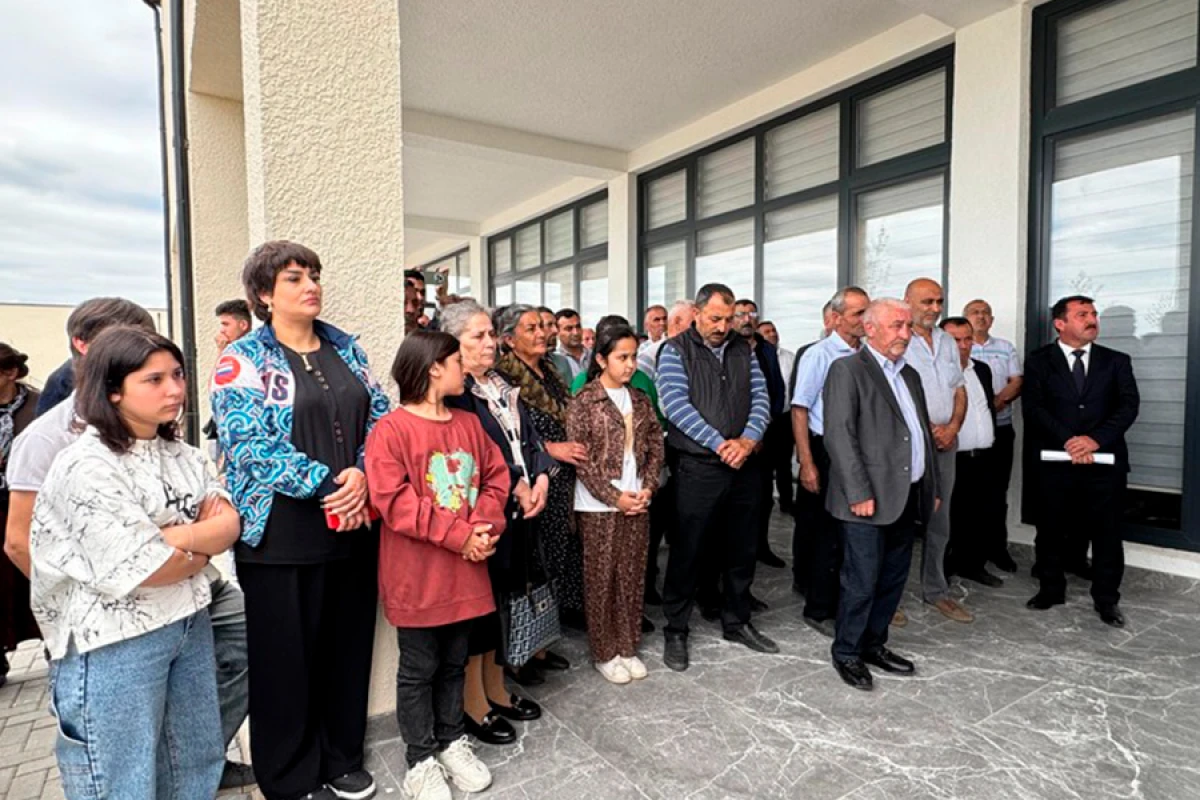 Kəngərli kəndinə köçən daha 50 ailəyə mənzillərin açarları təqdim edildi