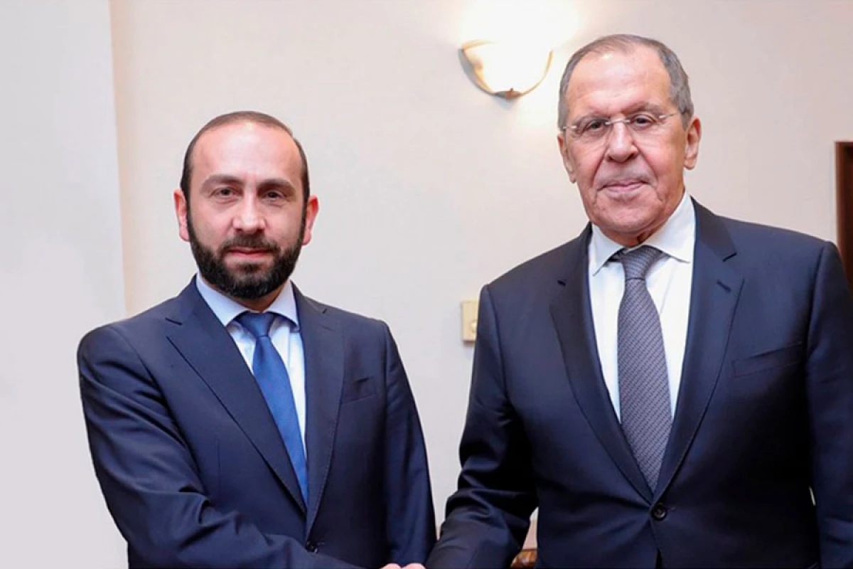 Ermənistan və Rusiya XİN başçılarının görüşü başladı