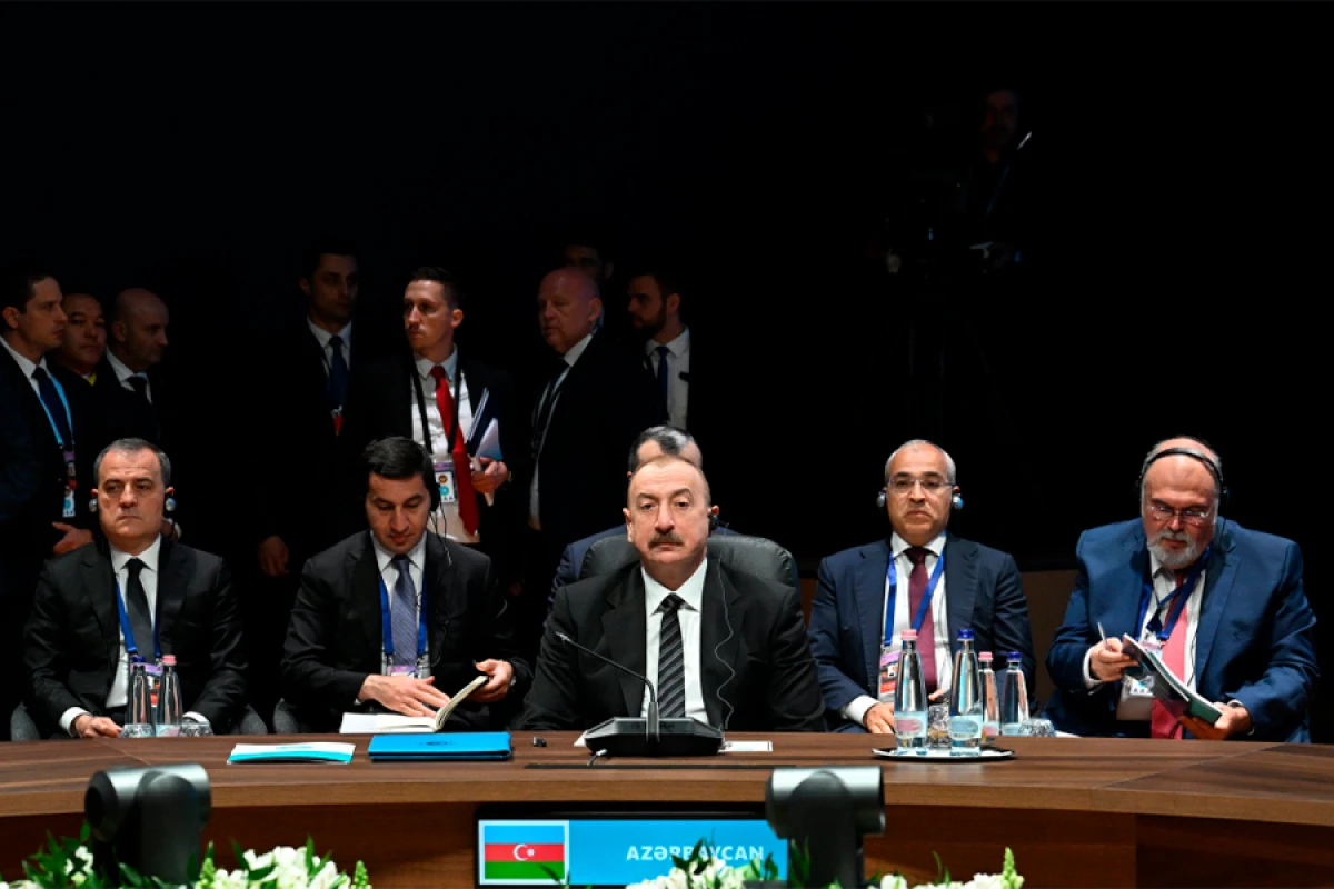 Azərbaycan Prezidenti: Orta Dəhlizin rəqəmsallaşdırılmasına böyük önəm veririk