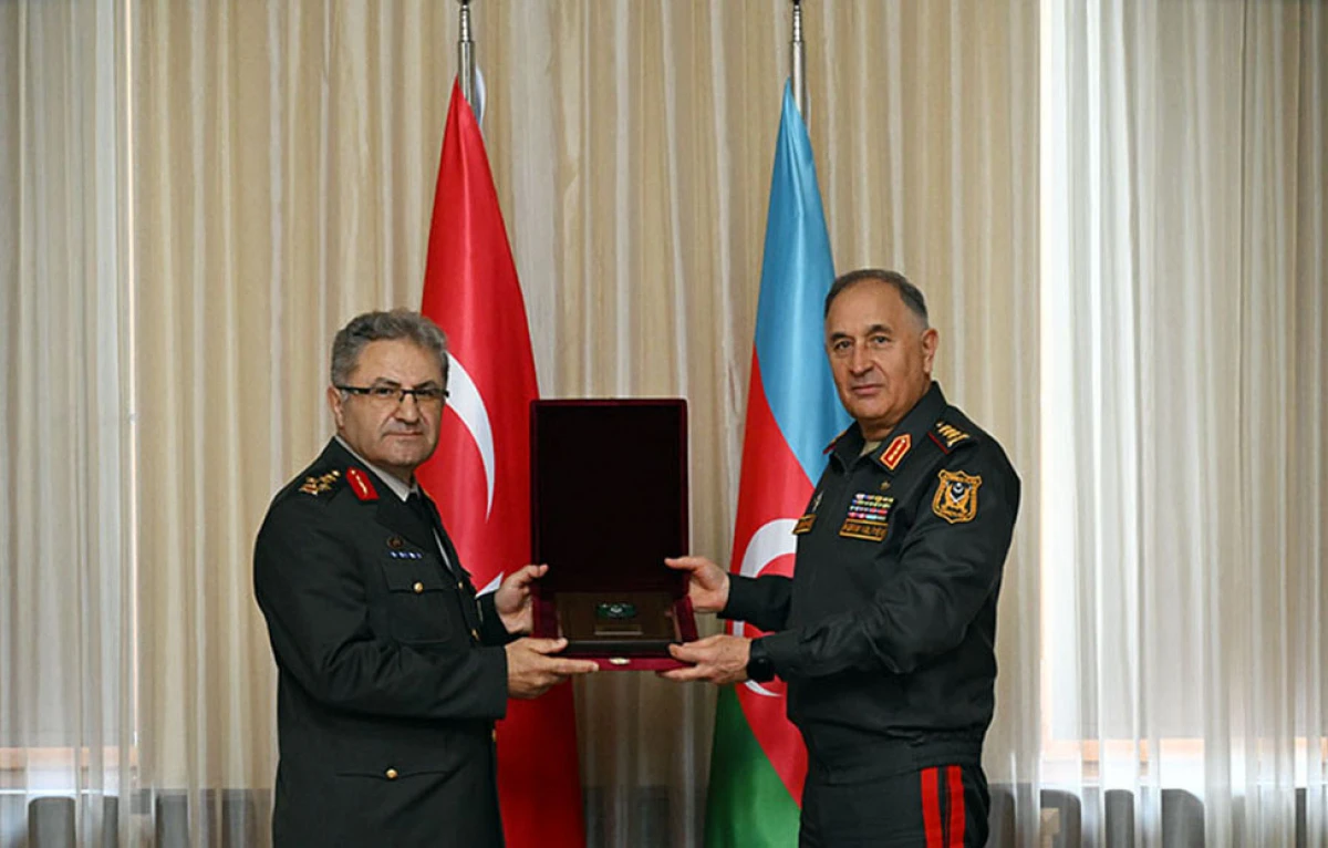 Müdafiə naziri Türkiyə nümayəndə heyətini qəbul etdi — 1