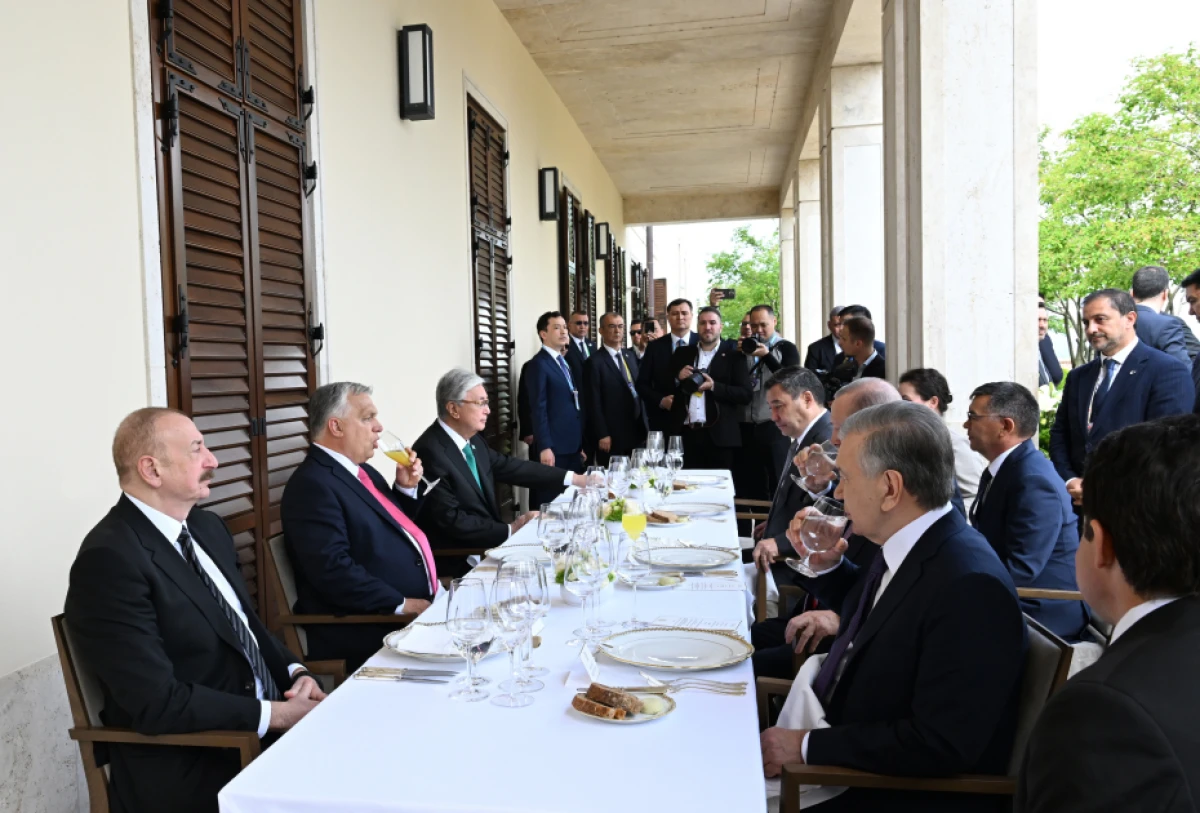 Türk Dövlətləri Təşkilatının dövlət və hökumət başçılarının şərəfinə rəsmi lanç verildi — 1