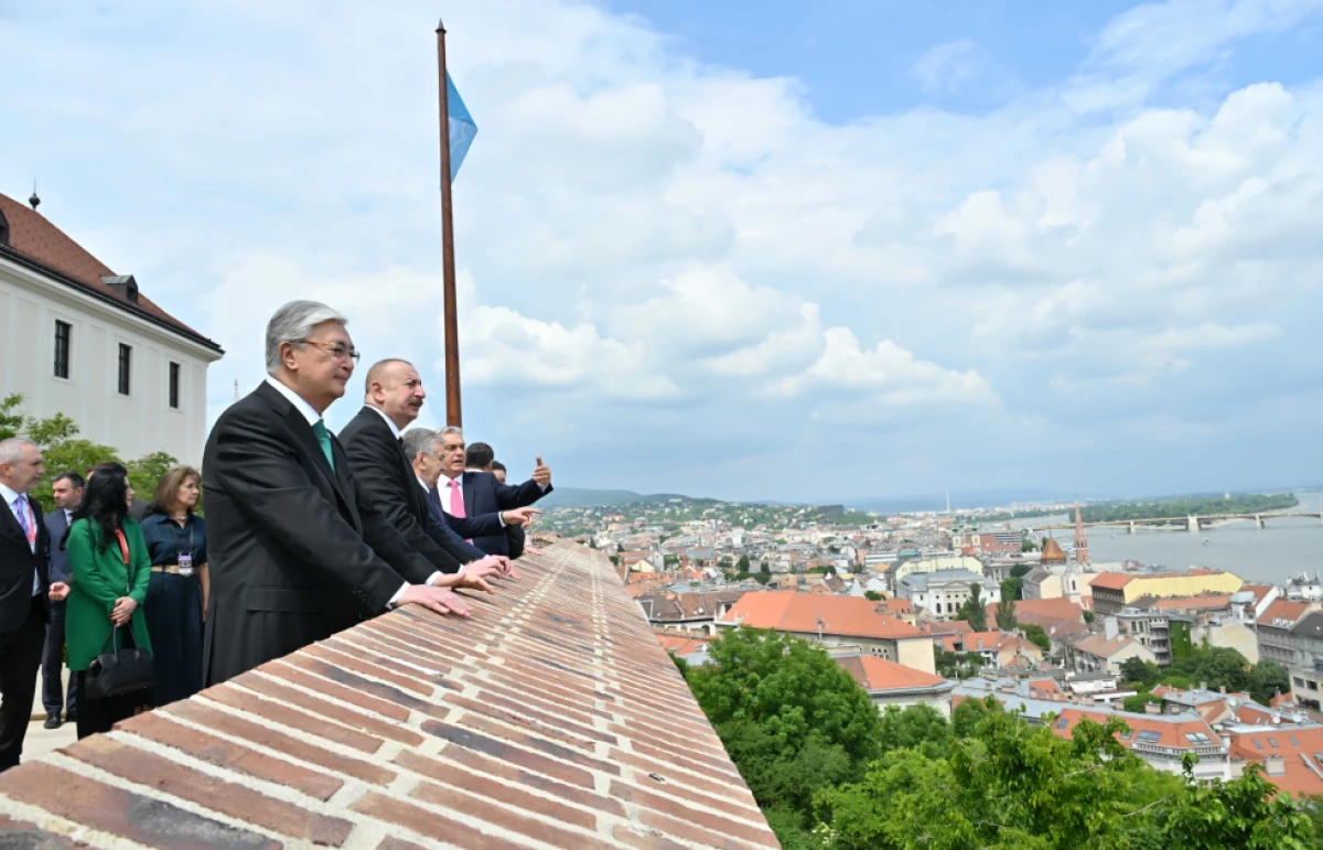 Türk Dövlətləri Təşkilatının dövlət və hökumət başçılarının şərəfinə rəsmi lanç verildi — 2