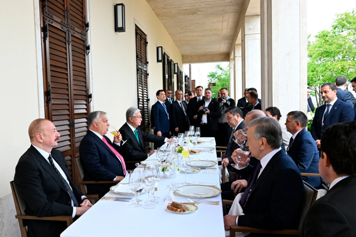 Türk Dövlətləri Təşkilatının dövlət və hökumət başçılarının şərəfinə rəsmi lanç verildi