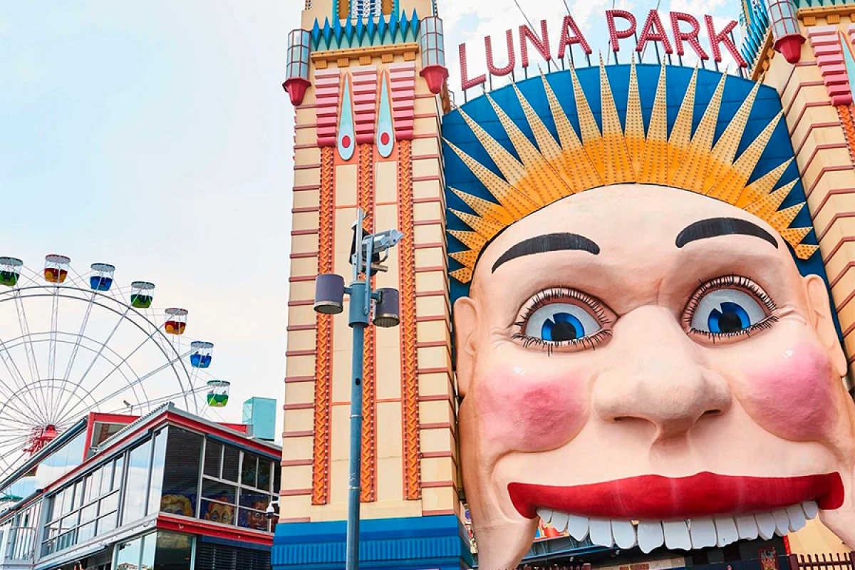 “Boz şəhər”in rəngli çıxış yolu: "Luna Park"lar Bakıya qayıdır?