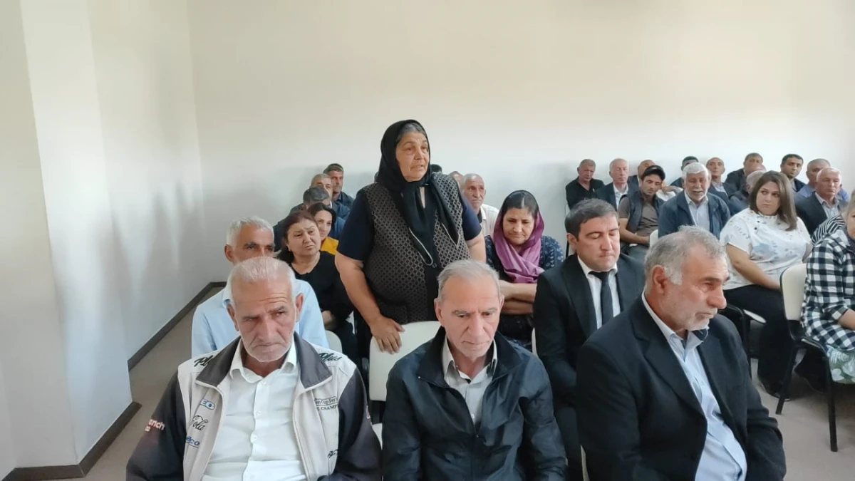Kolanı kəndində sakinlərin müraciətləri dinlənildi — 2