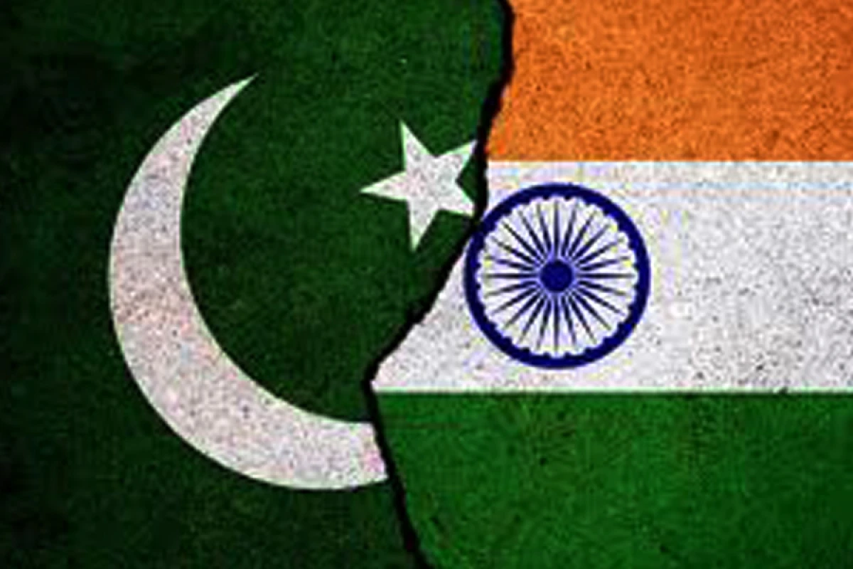 Hindistan pakistanlı diplomatı ölkədən çıxarır