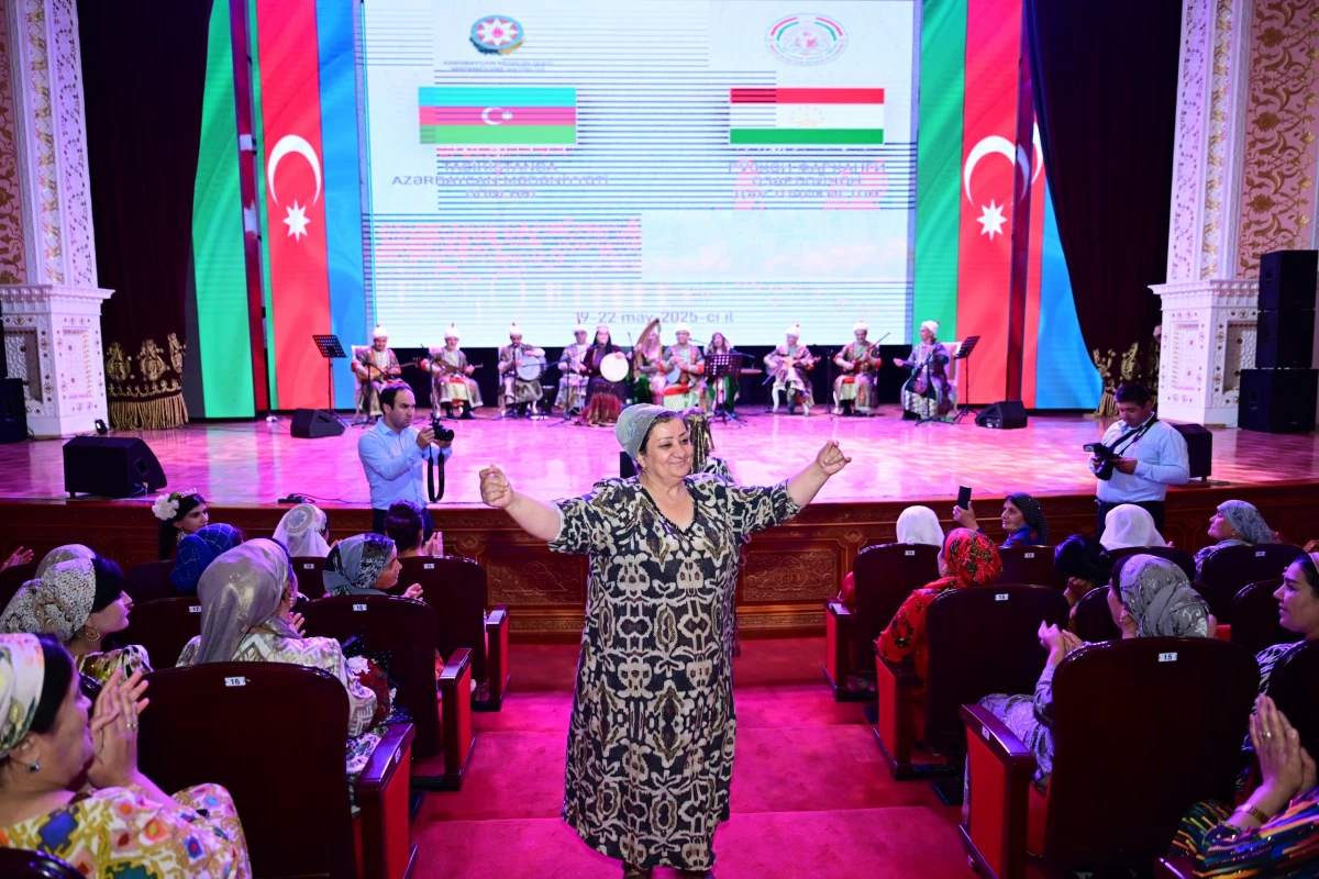 Tacikistanda Azərbaycan Qədim Musiqi Alətləri Ansamblının konserti böyük coşqu ilə qarşılandı — 4