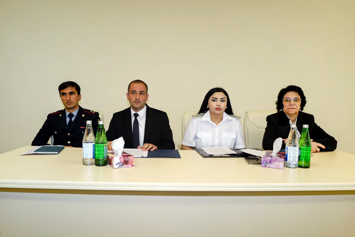 Erkən nikah hallarının qarşısının alınması mövzusunda tədbir keçirildi — 8