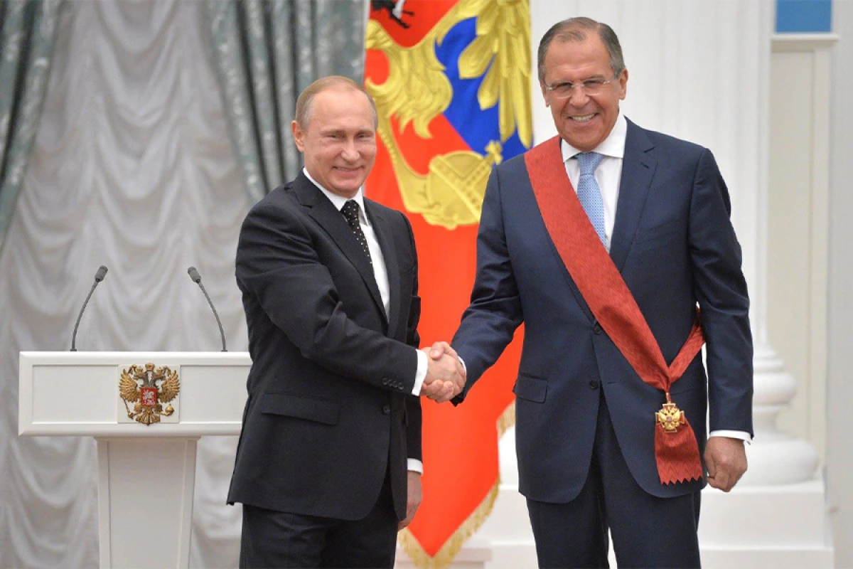 Putin Lavrovu Rusiyanın ən ali ordeni ilə təltif etdi