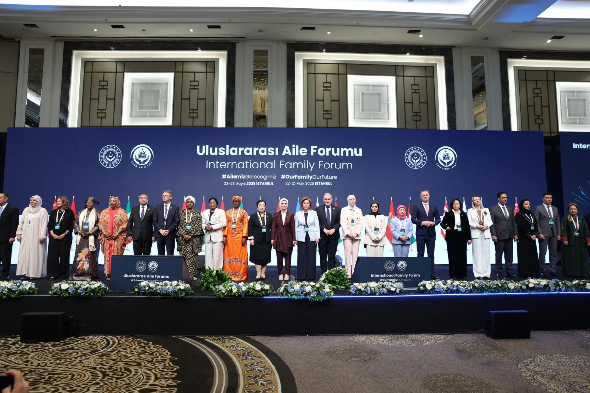 Bahar Muradova İstanbulda Beynəlxalq Ailə Forumunda çıxış etdi — 1