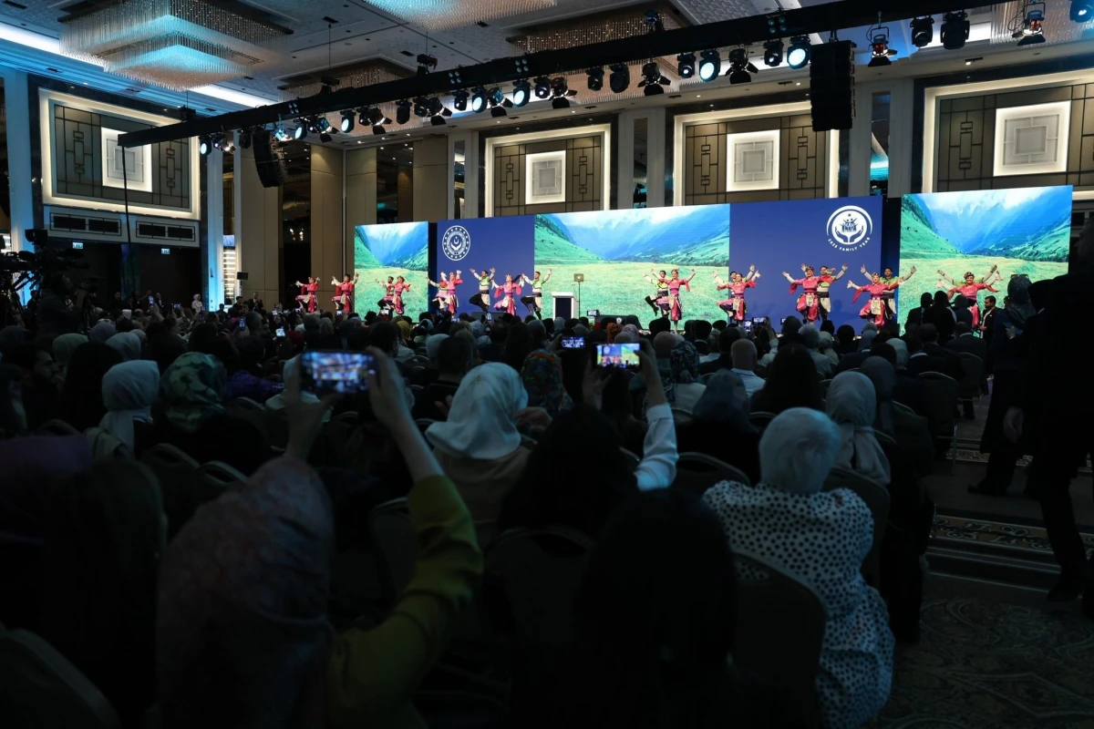 Bahar Muradova İstanbulda Beynəlxalq Ailə Forumunda çıxış etdi — 3