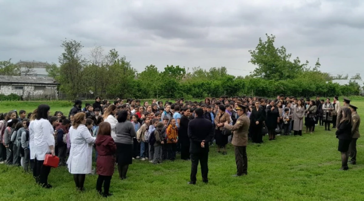 FHN ümumtəhsil məktəblərində mülki müdafiə tədbirləri keçirdi — 4