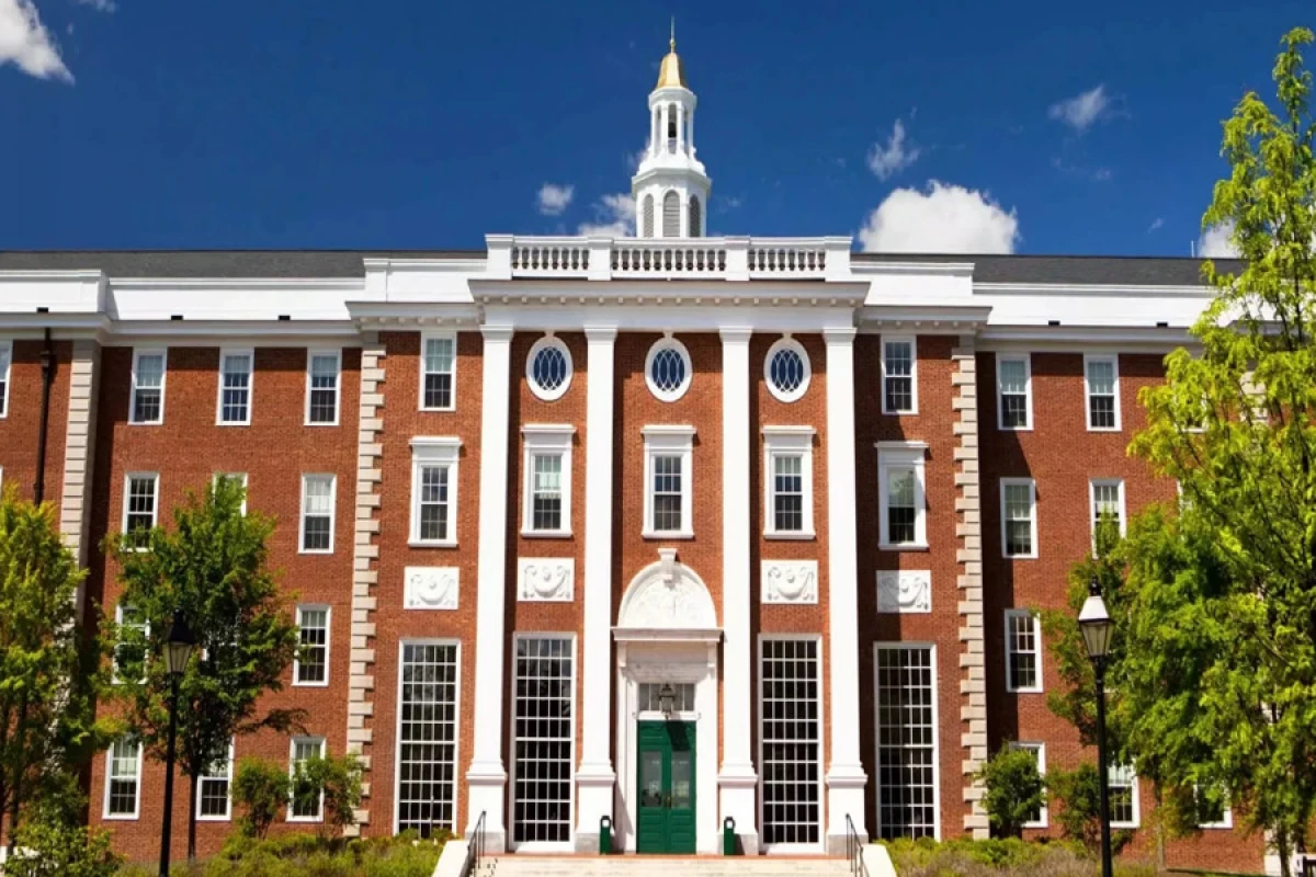 ABŞ məhkəməsi Trampın Harvard Universiteti ilə bağlı qadağasını blokladı