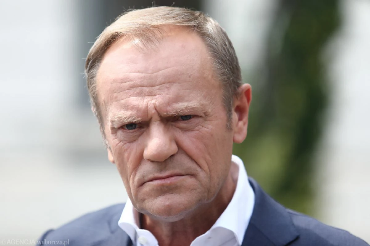 Tusk: “Ukraynanın bərpasından böyük gəlir əldə etmək istəyirik”