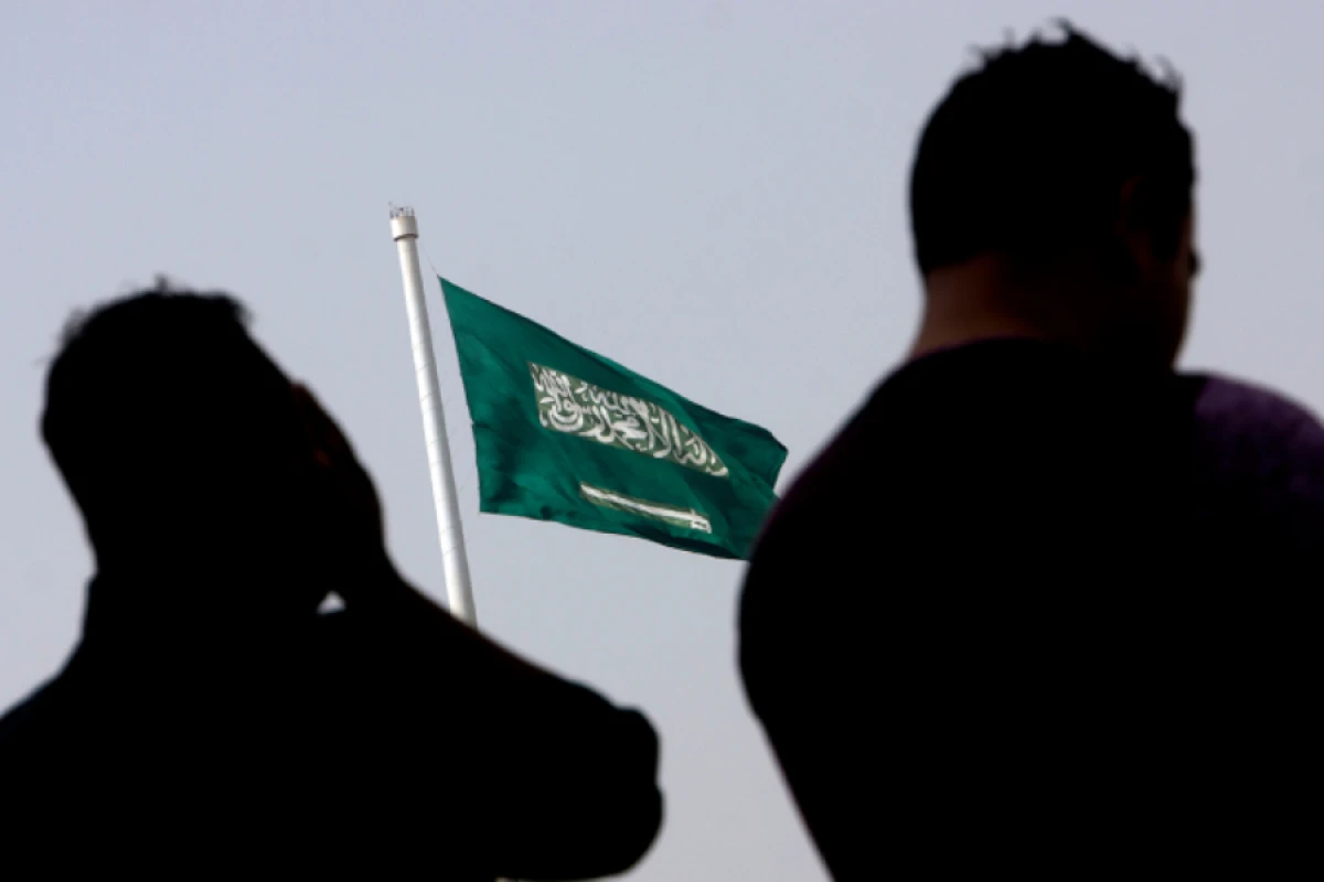 Reuters: Ər-Riyad 73 illik spirt qadağasının ləğvini rədd edir