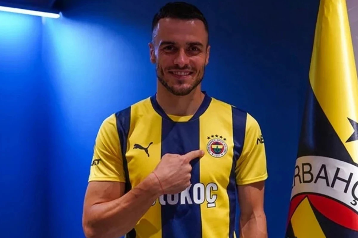 Serbiyalı futbolçu “Fənərbağça”dan ayrılacaq
