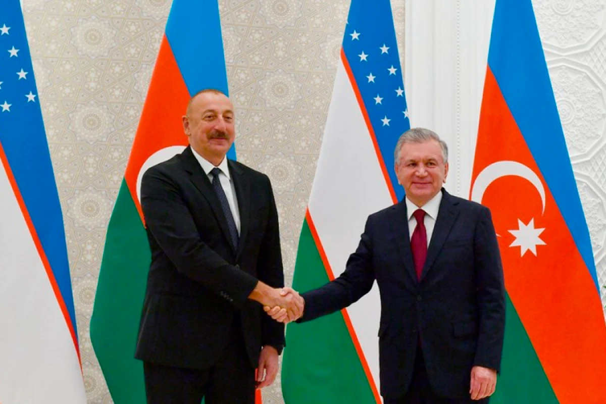 Şavkat Mirziyoyev İlham Əliyevi təbrik etdi