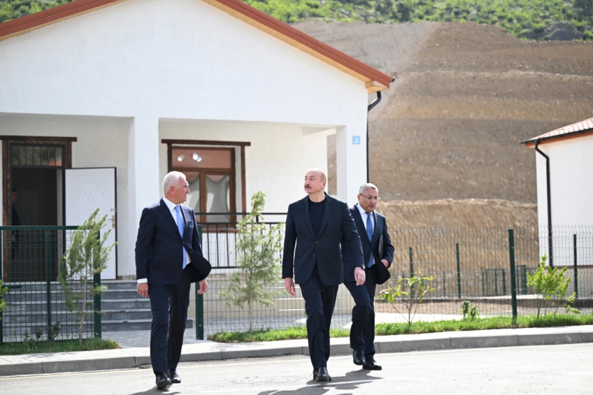 Prezident İlham Əliyev Laçın rayonunun Bəylik kəndinin açılışında iştirak etdi — 1