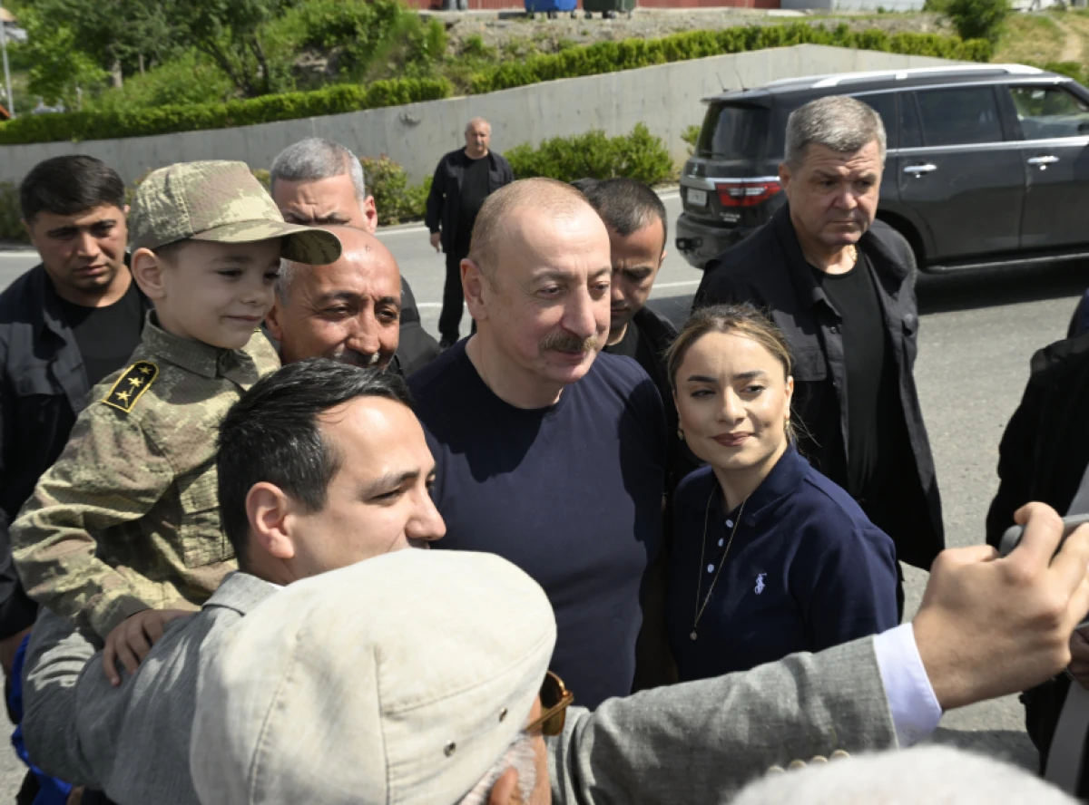 Prezident İlham Əliyev Laçın şəhərində sakinlərlə görüşdü - YENİLƏNDİ — 5