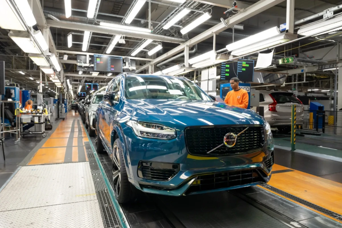 "Volvo" minlərlə işçini ixtisar edəcək