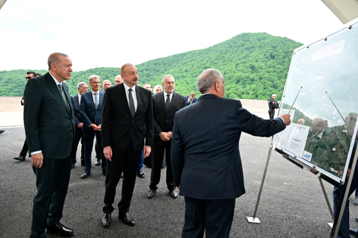 Azərbaycan və Türkiyə prezidentləri Kəlbəcər-Laçın avtomobil yolunda görülən tikinti işləri ilə tanış oldular - YENİLƏNDİ