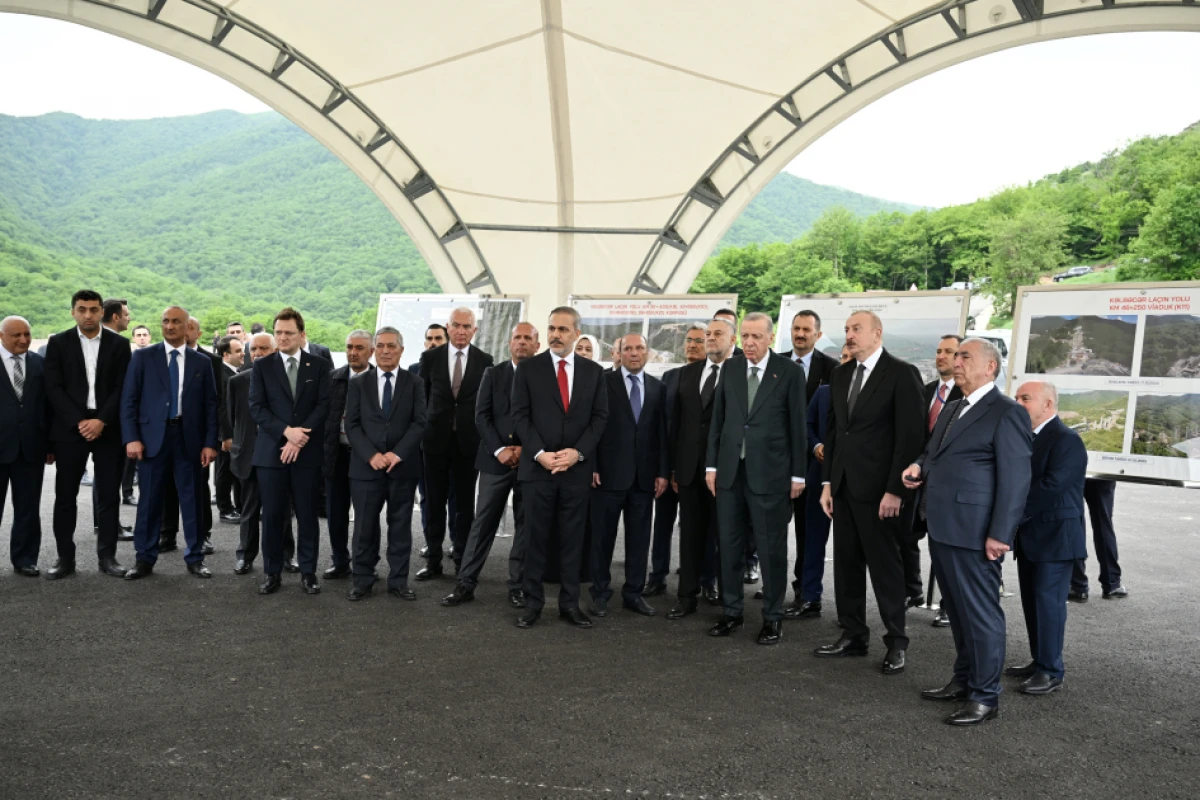 Azərbaycan və Türkiyə prezidentləri Kəlbəcər-Laçın avtomobil yolunda görülən tikinti işləri ilə tanış oldular - YENİLƏNDİ — 6