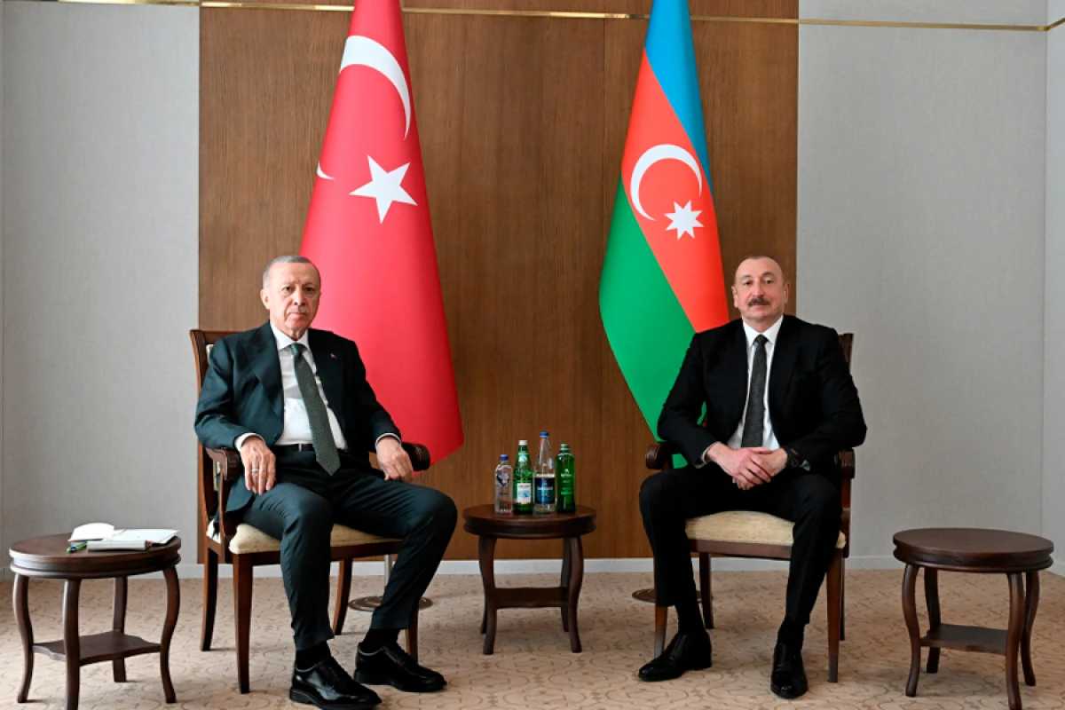 Laçında Azərbaycan Prezidentinin Türkiyə Prezidenti ilə təkbətək görüşü oldu - YENİLƏNDİ
