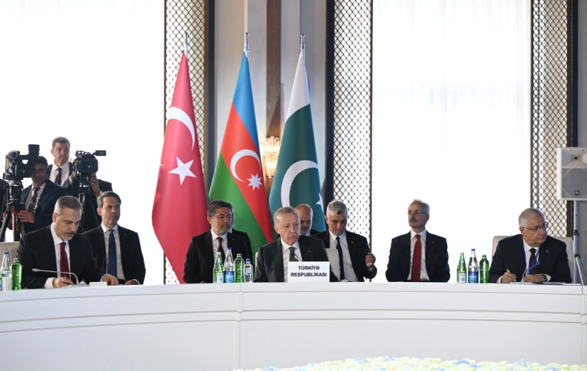 Laçında Azərbaycan Prezidentinin, Türkiyə Prezidentinin və Pakistanın Baş nazirinin Zirvə görüşü keçirildi - YENİLƏNDİ 3 — 2