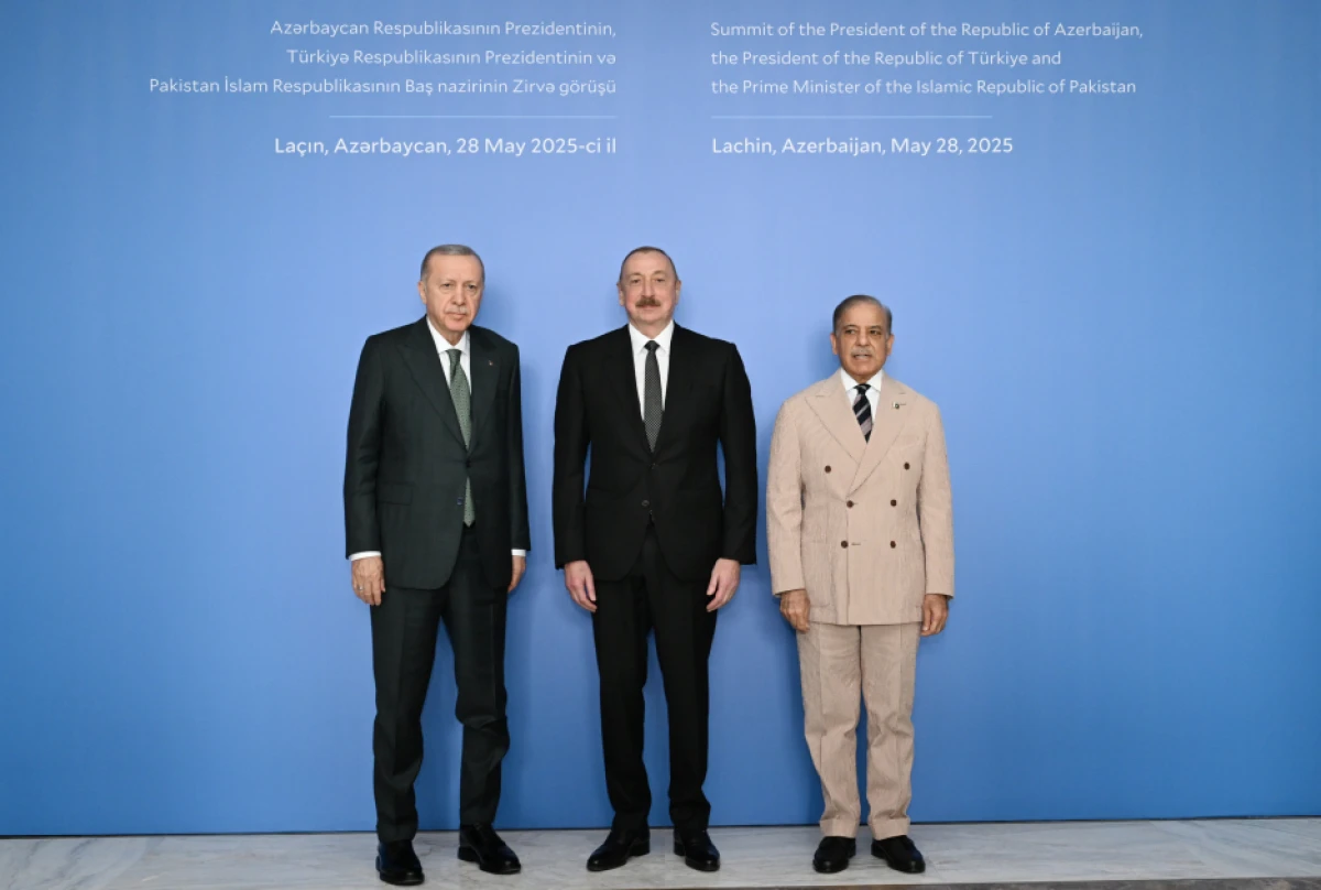 Laçında Azərbaycan Prezidentinin, Türkiyə Prezidentinin və Pakistanın Baş nazirinin Zirvə görüşü keçirildi - YENİLƏNDİ 3 — 6