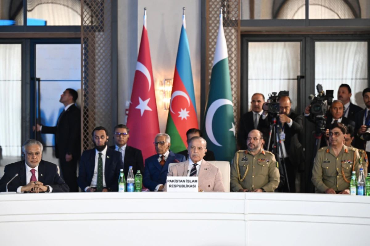 Pakistanın Baş naziri: Azərbaycan bu gün beynəlxalq müstəvidə güclü mövqeyə malikdir