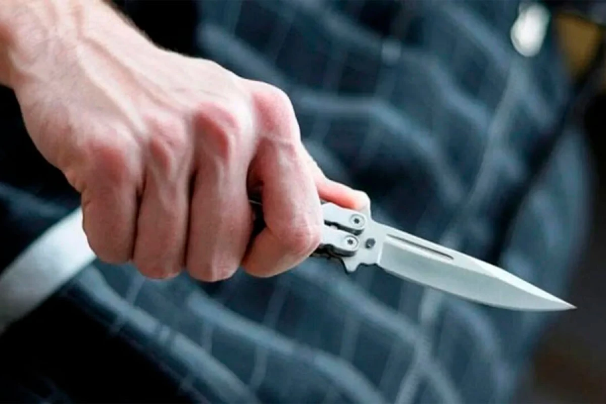 Xəzər Universitetində tələbə bıçaqlandı