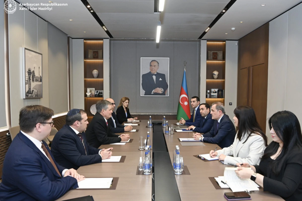 Ceyhun Bayramov ABŞ Senatının Xarici Əlaqələr Komitəsinin üzvü ilə görüşdü