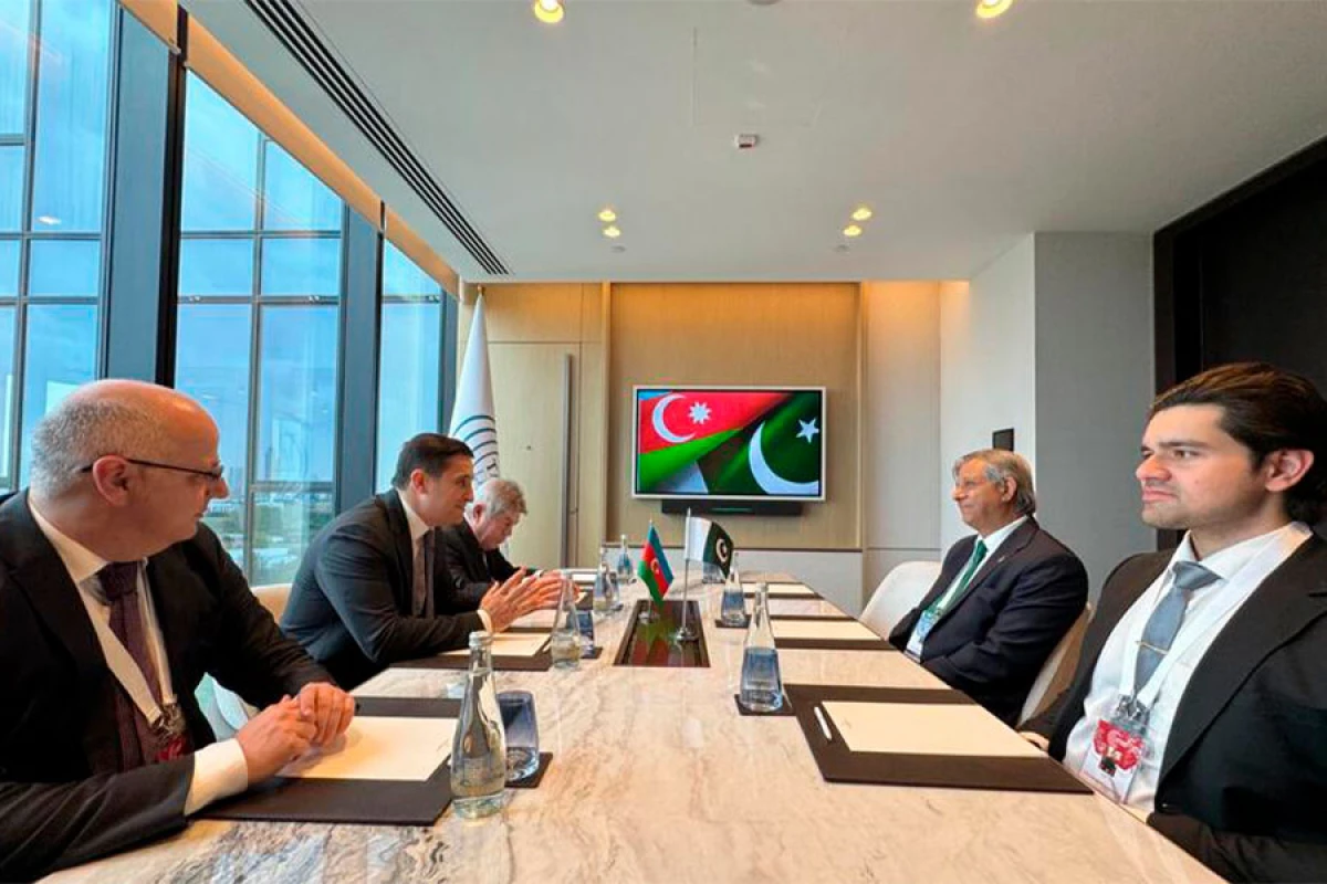 Fərid Əhmədov Pakistanın hüquq və ədliyyə naziri ilə görüşdü