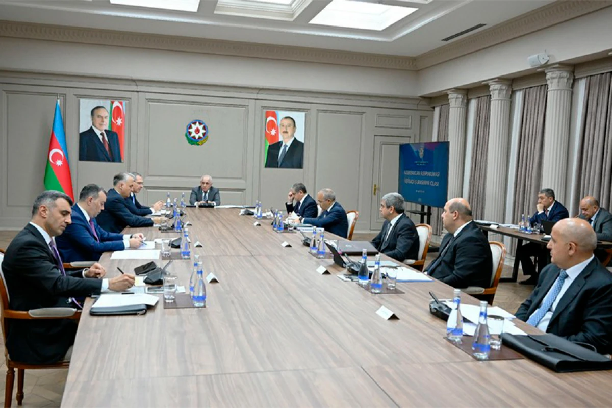 İqtisadi Şuranın növbəti iclası keçirildi