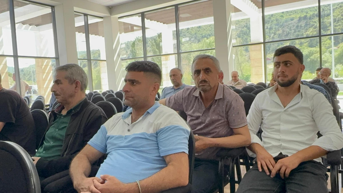 Köç karvanı Bəylik kəndinə çatdı, mənzillərin açarları təqdim edildi - YENİLƏNDİ 2 — 2