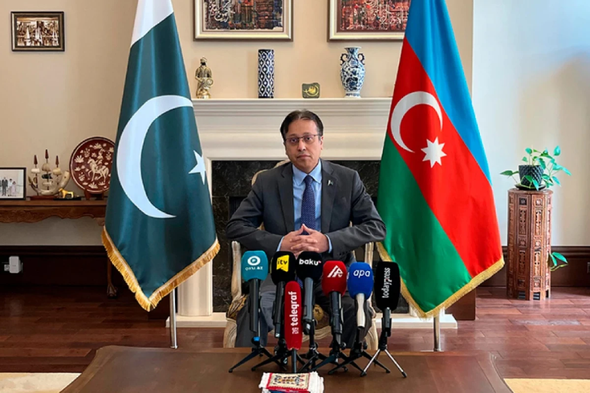 Pakistan səfiri Azərbaycanın minifutbol komandasını təbrik etdi