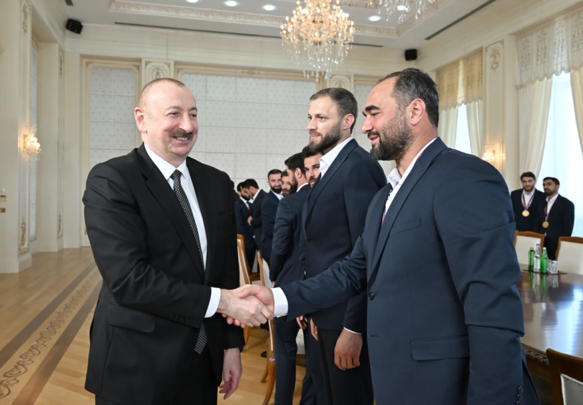 Prezident İlham Əliyev minifutbol üzrə dünya çempionatının qalibi olan Azərbaycan milli komandasının üzvlərini qəbul etdi - YENİLƏNDİ — 1