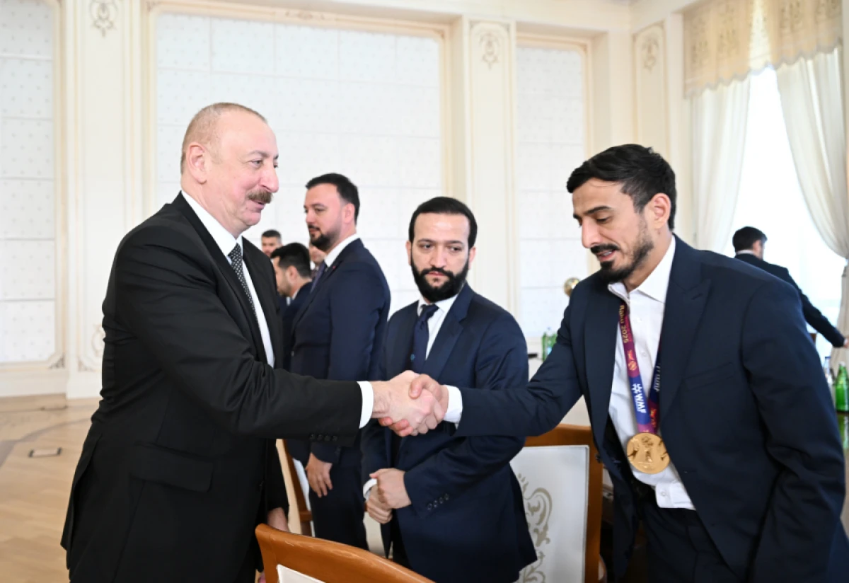 Prezident İlham Əliyev minifutbol üzrə dünya çempionatının qalibi olan Azərbaycan milli komandasının üzvlərini qəbul etdi - YENİLƏNDİ — 2