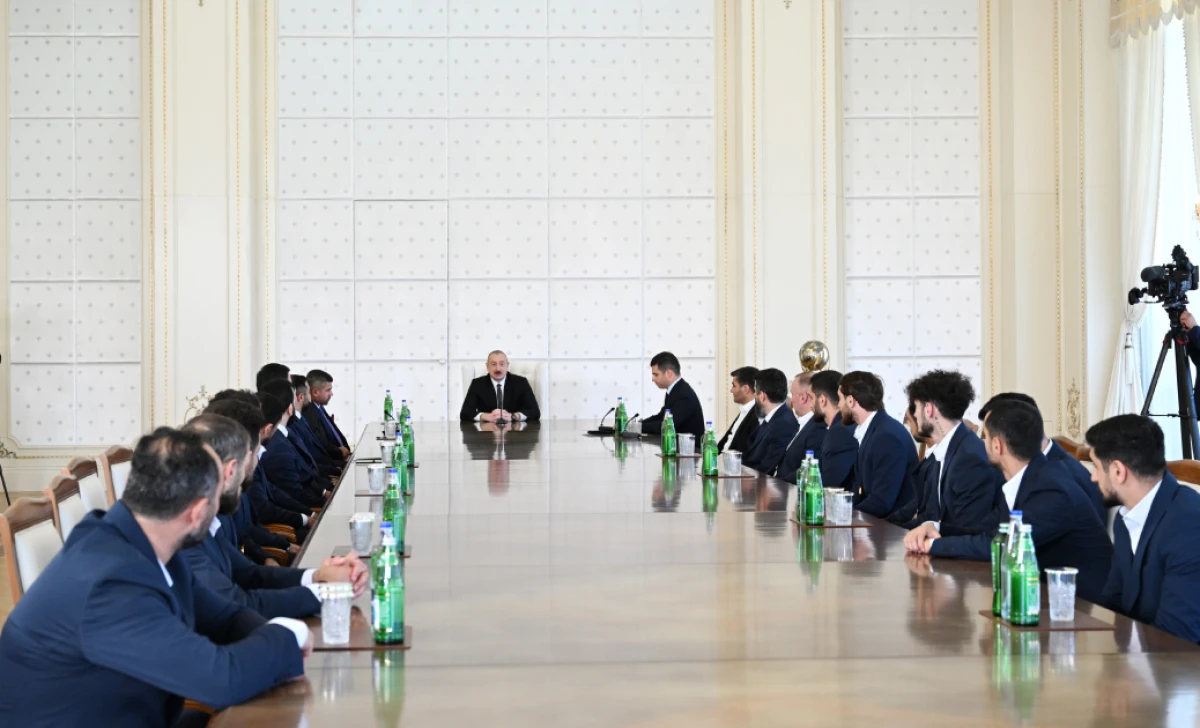 Prezident İlham Əliyev minifutbol üzrə dünya çempionatının qalibi olan Azərbaycan milli komandasının üzvlərini qəbul etdi - YENİLƏNDİ — 7