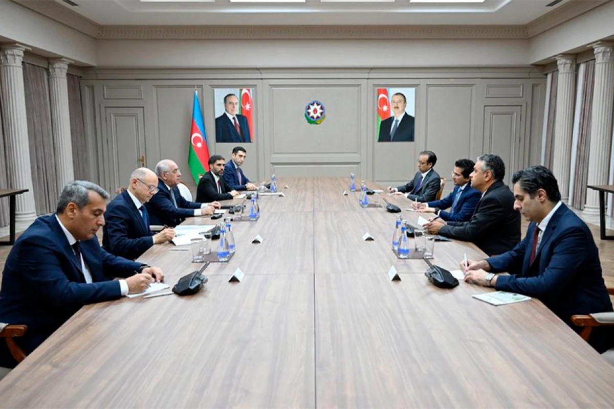 Əli Əsədov Pakistanın neft naziri ilə görüşdü