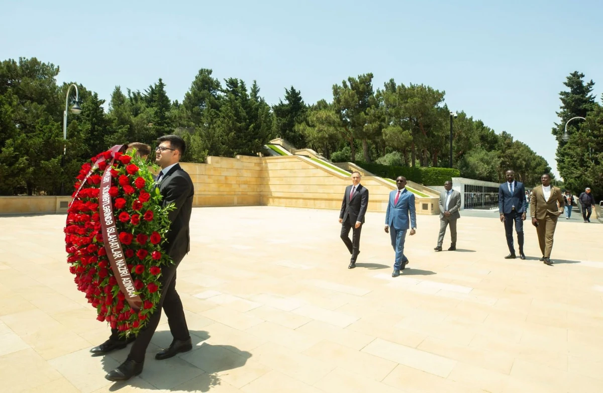Seneqal nümayəndələri "ASAN xidmət" mərkəzində oldular — 1
