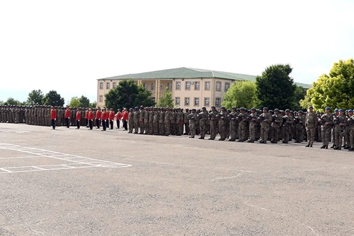 ƏÜO-da "Komando başlanğıc kursu"nun növbəti buraxılış mərasimi keçirildi