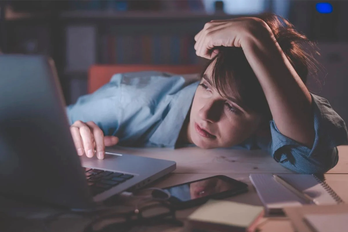 Tükənmiş işçilərlə necə davranılmalıdır? – Mütəxəssis AÇIQLADI