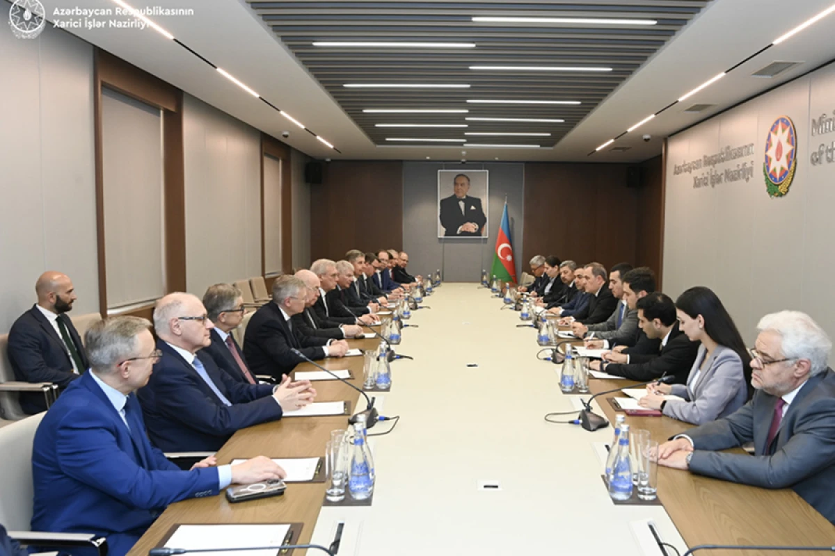 Ceyhun Bayramov Aleksandr Qruşko və Rusiyanın Avropa ölkələrindəki diplomatik nümayəndəliklərinin rəhbərləri ilə görüşdü